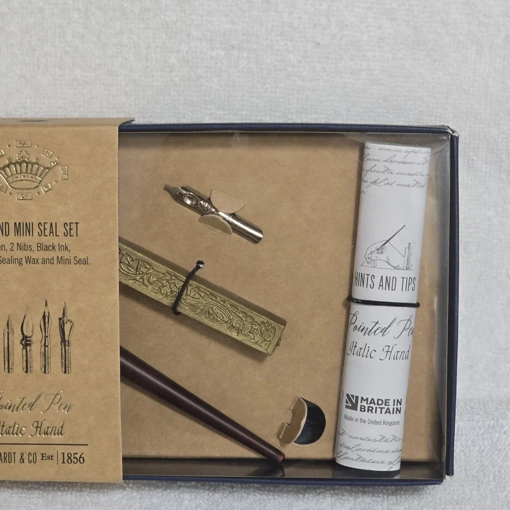 Manuscript Art of Writing Pen & Mini Seal Set Calligraphy Dip Pen 2 Nibs Black